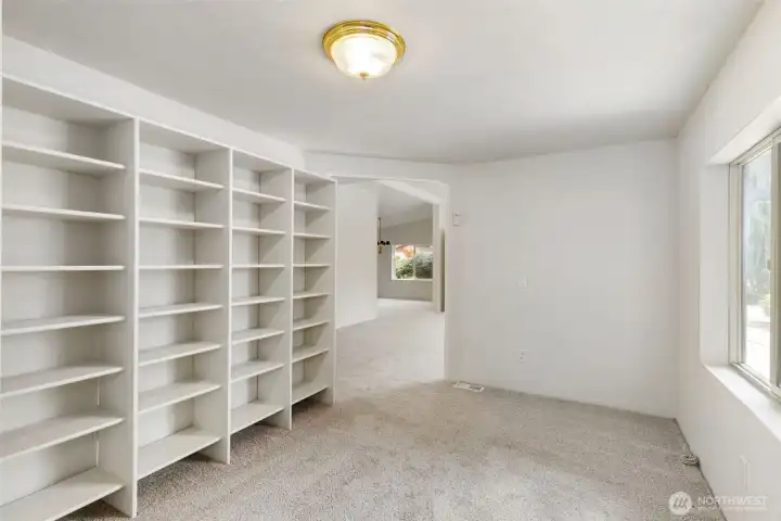 Craft room / home office.