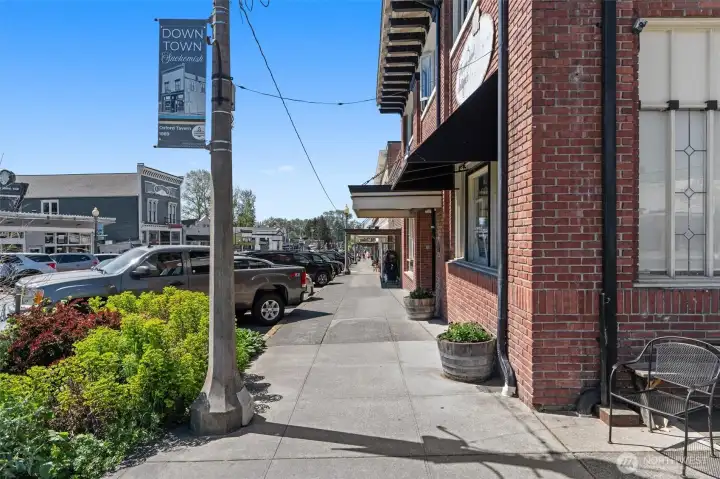 A few steps to First street and DT snohomish