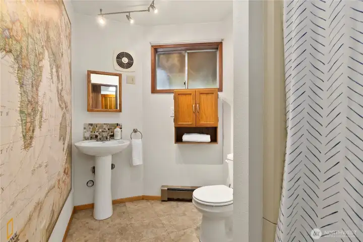 Lower level full bath