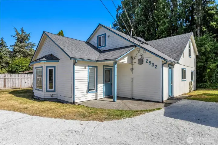 A welcoming covered entry invites you into this spacious home with room to grow. A welcoming covered entry invites you into this spacious home with room to grow.