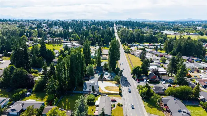 Enjoy a balance of accessibility and neighborhood charm with easy connections throughout Mount Vernon and the Skagit Valley. Enjoy a balance of accessibility and neighborhood charm with easy connections throughout Mount Vernon and the Skagit Valley.