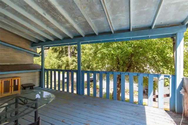 Nice covered deck to over look the property