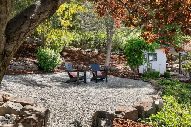 Extensive landscaping