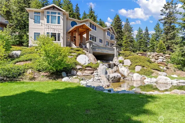Private oasis, yet still close to town