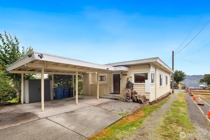 Welcome Home 10006 Rainier Ave S.