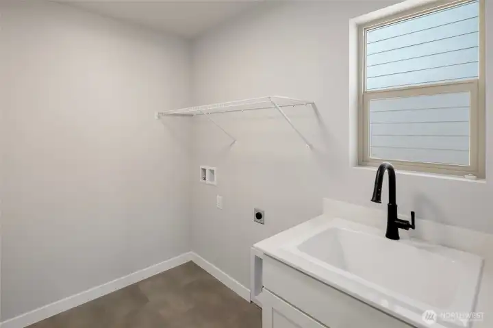 Pictures are of Whidbey Plan. Colors and finishes may vary. See Site Agent for details.