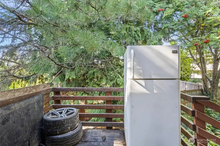 Additional storage on the elevated deck, a great spot for outdoor seating and tables