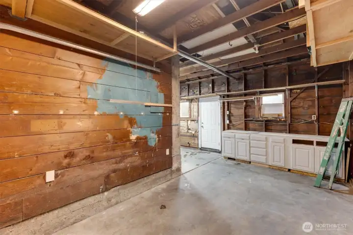 Garage parking area to the storage/shop area