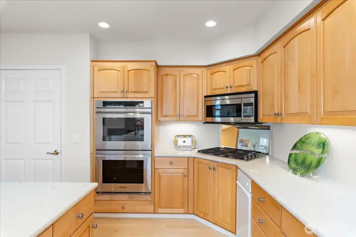 Double Dacor oven and pantry.
