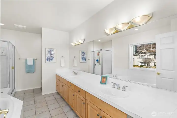 En suite primary bath.