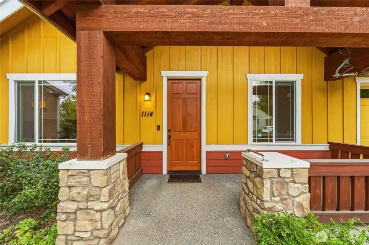 Porch/Front door