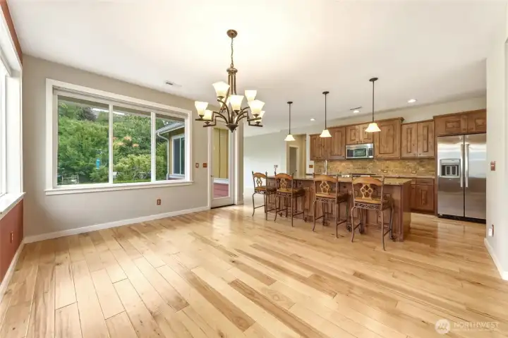 Dining/Kitchen area