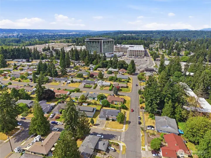 Nearby entertainment,dining and amenities.