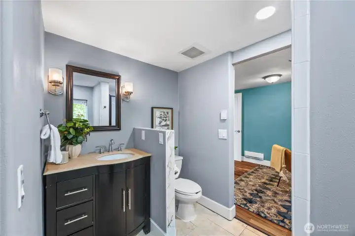 Upper office/bedroom ensuite bathroom