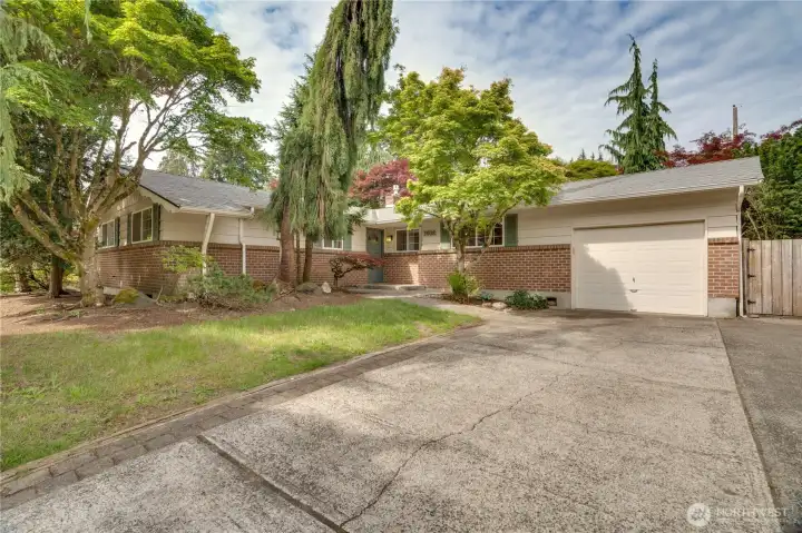 Welcome to 1602 S Winnifred St, a charming West End rambler offering easy single-level living in one of Tacoma’s most convenient locations. Welcome to 1602 S Winnifred St, a charming West End rambler offering easy single-level living in one of Tacoma’s most convenient locations.