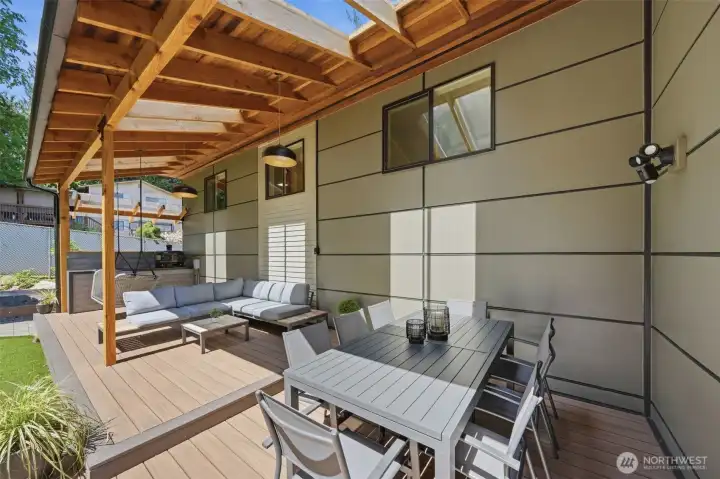 Lots of outdoor seating for entertaining.