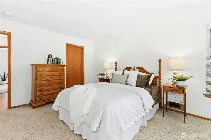 Walk-in closet and plenty of space for dressers! Walk-in closet and plenty of space for dressers!