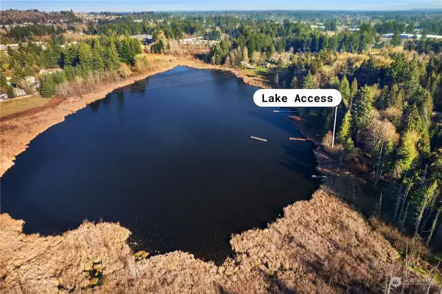 Bonus - Community Lake access to Trosper Lake - Great for canoeing and bird watching!