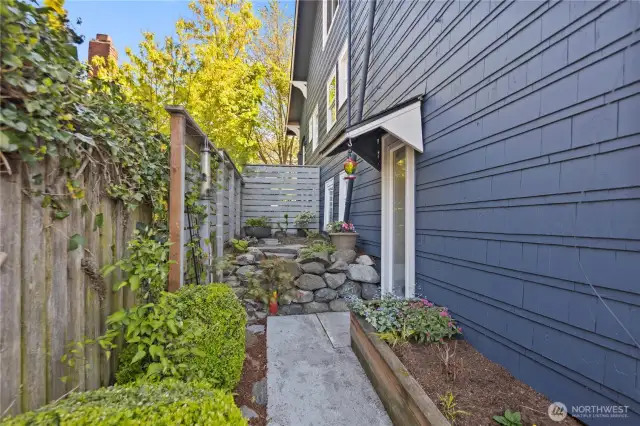 yard area of unit 2