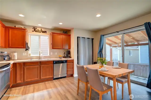 Virtual table to show potential eat in kitchen