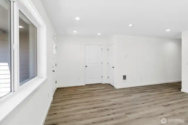 More pictures of the living room.