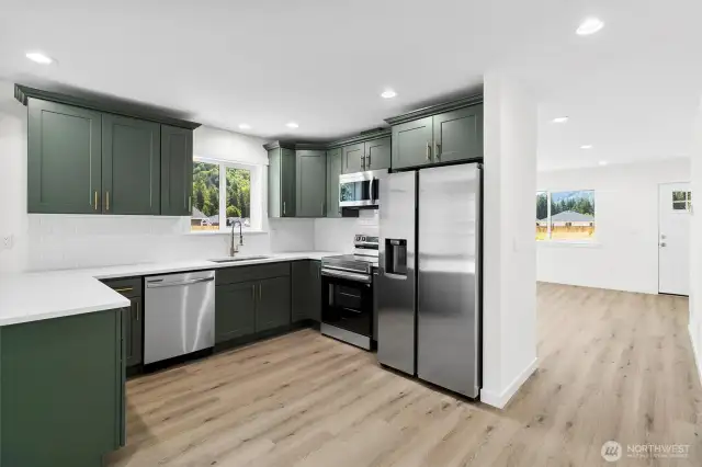 Look at this stunning kitchen with high quality cabinets!