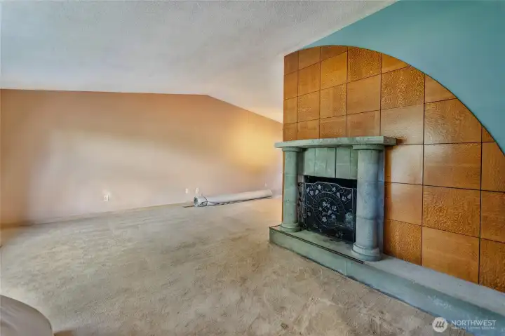 Custom Mantle & Fireplace