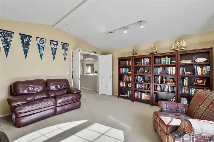 Second level bonus room.