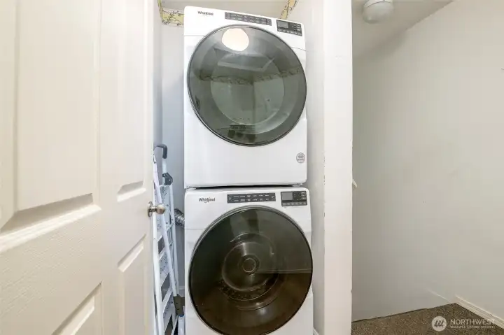 Washer & Dryer Stay!