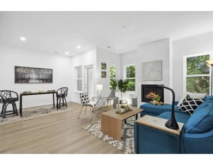 Picture of another unit with same floorplan.