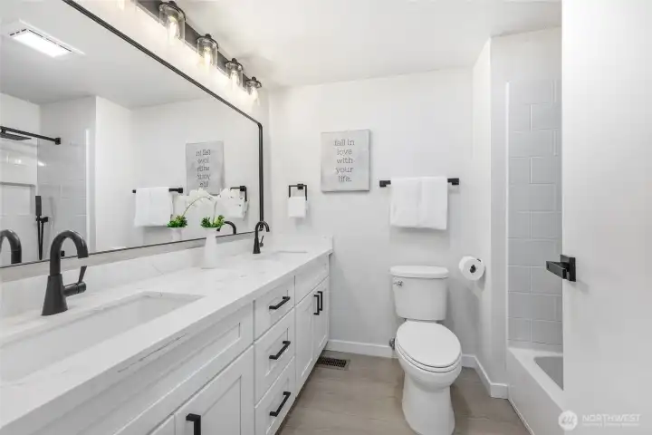 Double Vanity with bathtub