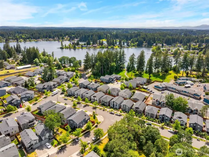 Two blocks to community park on Long Lake