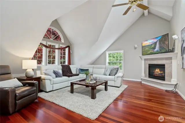 Upper level Bonus Room has plenty of room for all your entertainment needs.