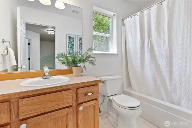 Full bath off the hall.