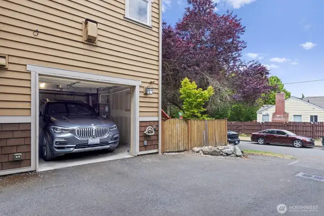 The wide driveway makes for easy parking.