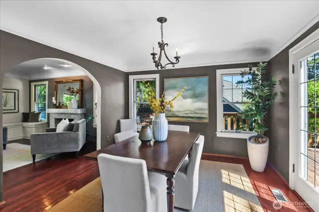 Formal Dining
