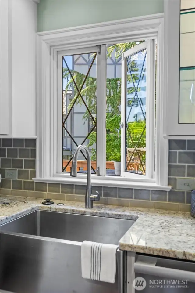 Stainless steel deep sink