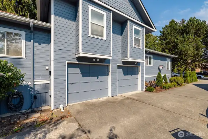 Well cared for duplex in La Conner