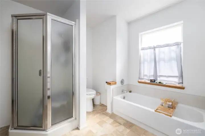 Shower and tub!