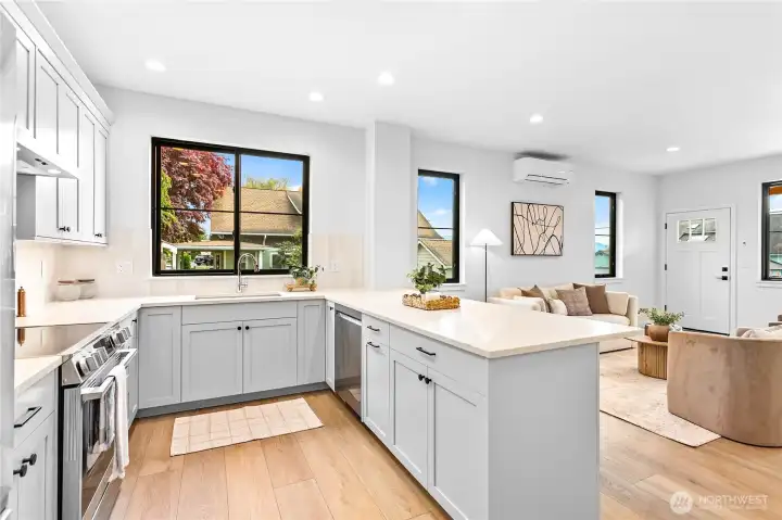 Cook, entertain, repeat—this kitchen does it all!
