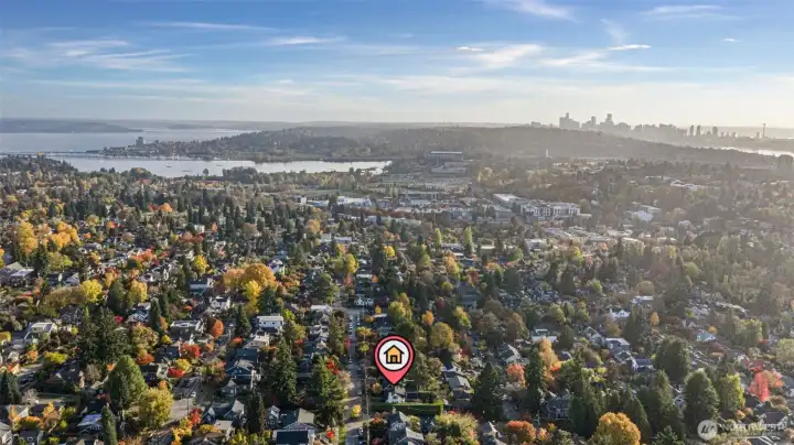 PERFECTLY CONNECTED This home puts you minutes from everywhere you want to be. The  Roosevelt Light Rail Station makes commuting a breeze, I-5 and 520 are just around the corner,  and the University of Washington is close enough for a quick bike ride. Walk to University Village  for shopping, dining, or a coffee date—it’s all part of the neighborhood rhythm that makes  Ravenna/Bryant such a convenient and connected place to call home.