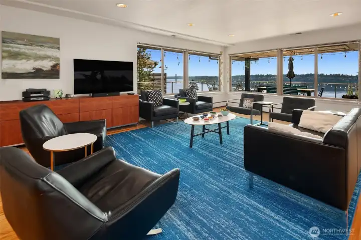 Entertaining is super fun here!