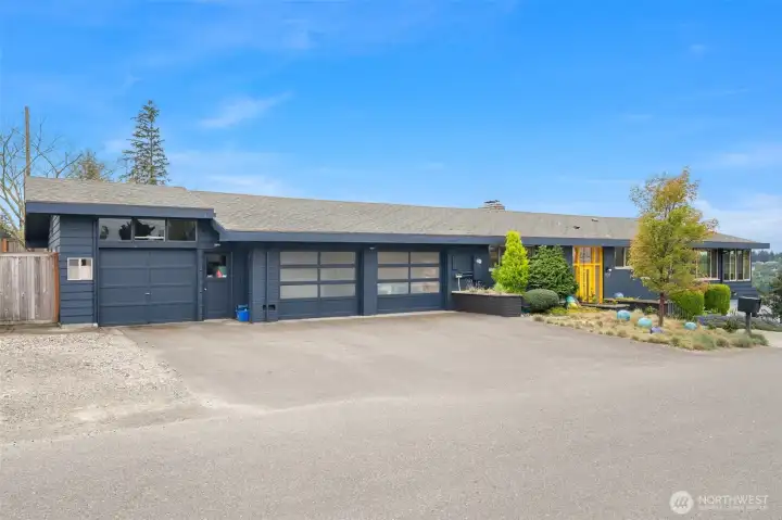 Large parcel has side area for RV