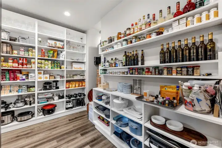 Walk-in Pantry