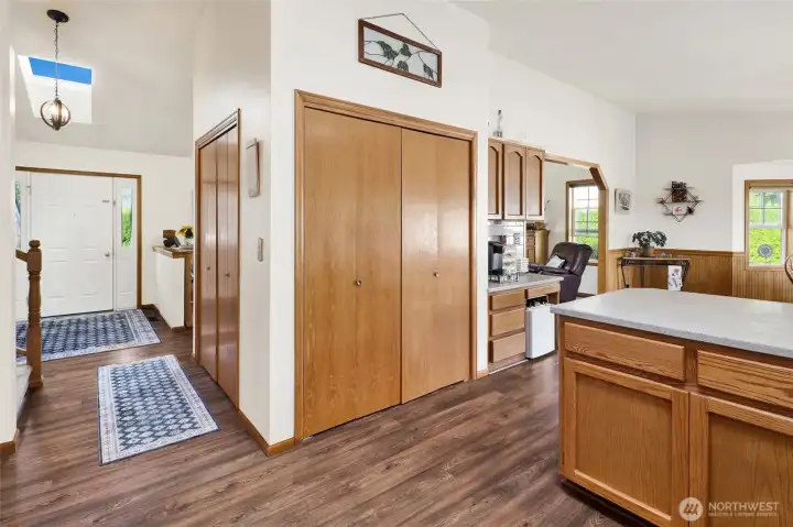 A look back at the foyer. (note the giant pantry!)