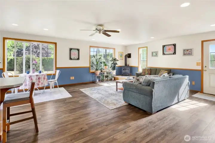 This bonus living space is what you've dreamt of!