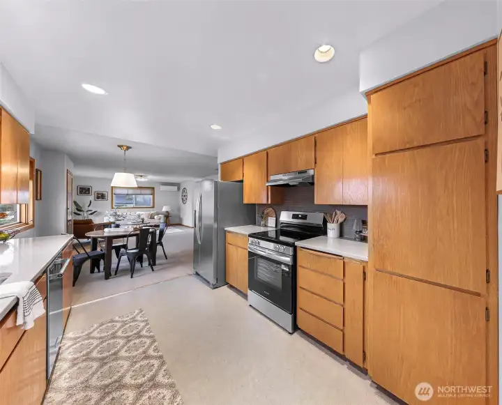 Marmoleum flooring - both esthetic and durable