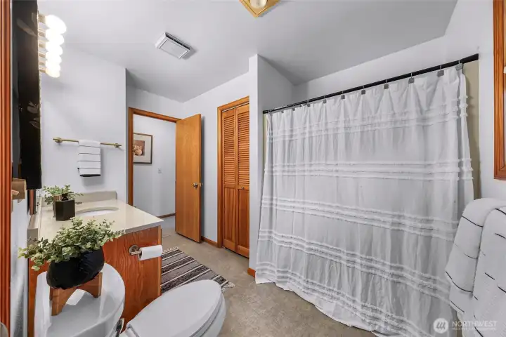 Full Bathroom upstairs