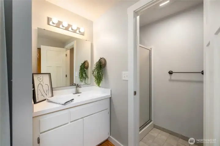 Primary ensuite.