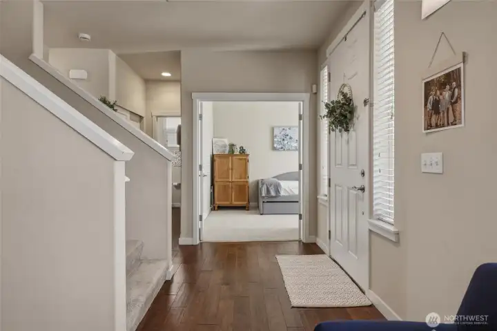 Back to the beautiful entry to discover what the second level has to offer...